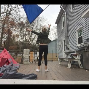 Meet your Posher, Elizabeth